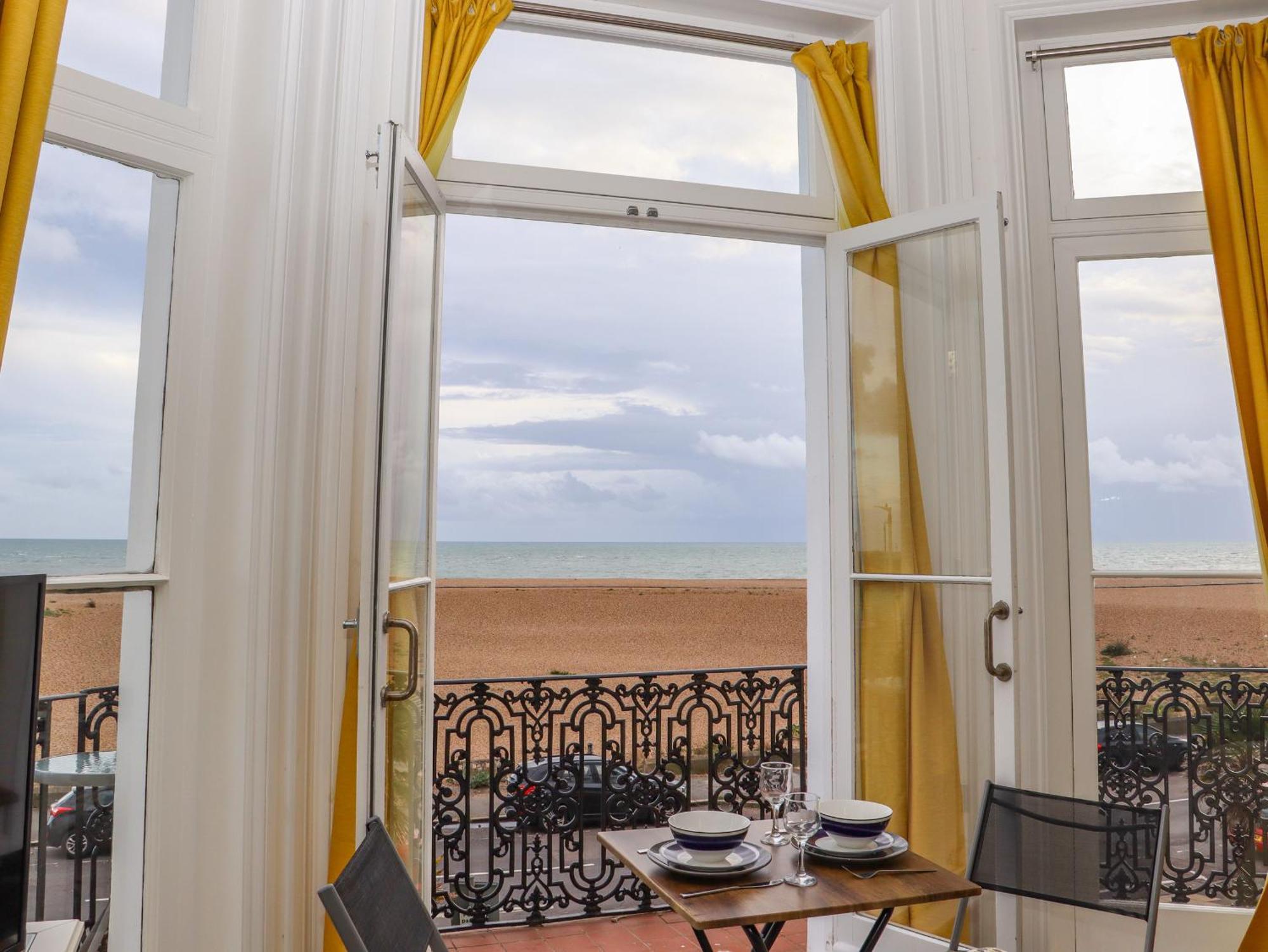Apartamento The Old Spy Headquarters Folkestone Exterior foto